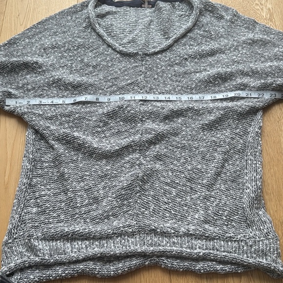 NWT FREE PEOPLE BRIGHT LIGHTS V- NECK SWEATER - S - Picture 16 of 17